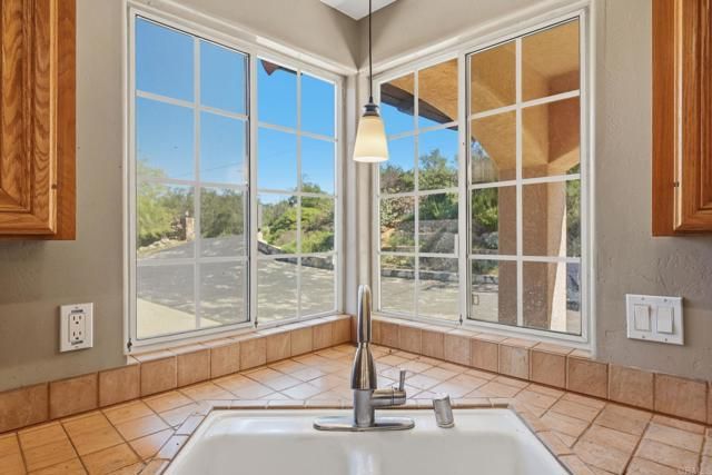 26940 Paradise Meadow Lane, Valley Center, CA 92082