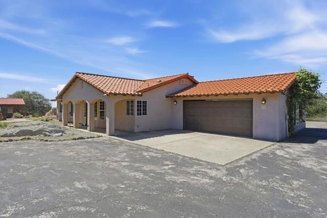 26940 Paradise Meadow Lane, Valley Center, CA 92082