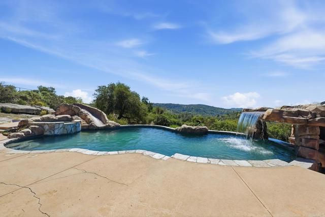 26940 Paradise Meadow Lane, Valley Center, CA 92082