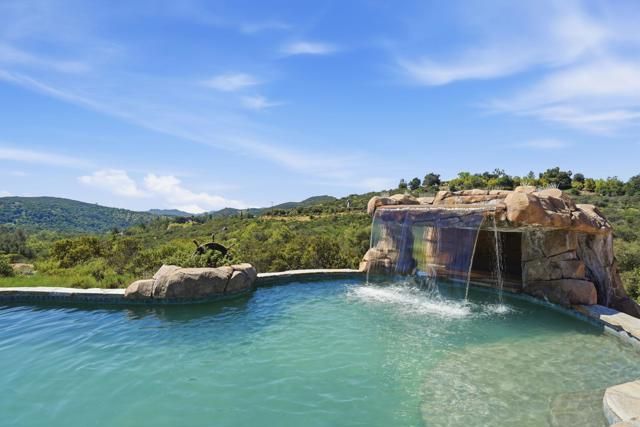 26940 Paradise Meadow Lane, Valley Center, CA 92082