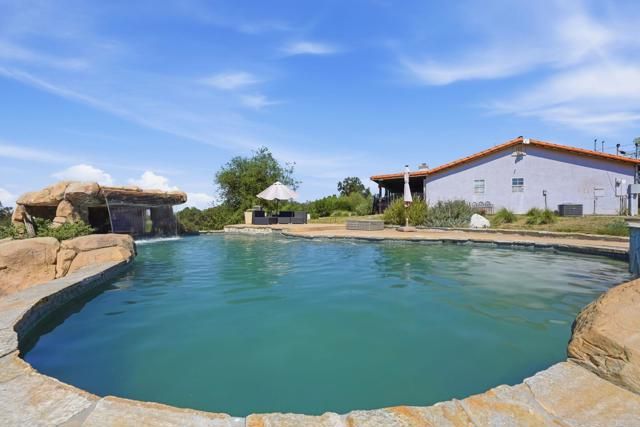 26940 Paradise Meadow Lane, Valley Center, CA 92082