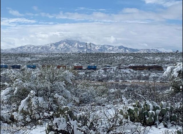 11640 S Lava Peak Road, Vail, AZ 85641