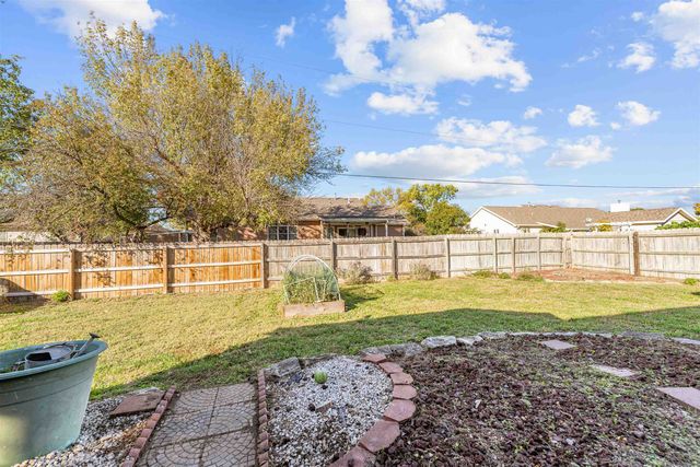 1311 E Magnolia Rd, Salina, KS 67401