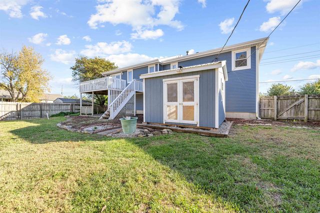 1311 E Magnolia Rd, Salina, KS 67401