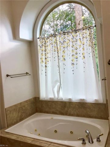 109 Green Spring DR, Suffolk, VA 23435