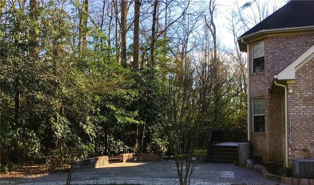 109 Green Spring DR, Suffolk, VA 23435