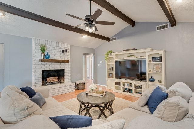 449 Meadowhill Drive, Benbrook, TX 76126