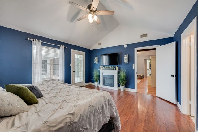 449 Meadowhill Drive, Benbrook, TX 76126