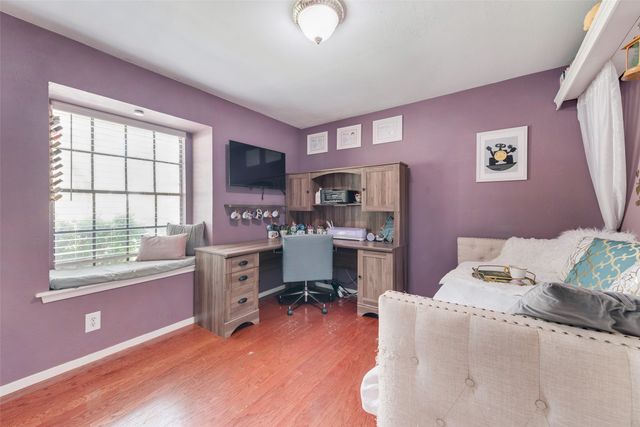 449 Meadowhill Drive, Benbrook, TX 76126