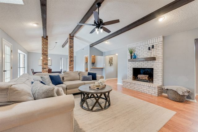 449 Meadowhill Drive, Benbrook, TX 76126