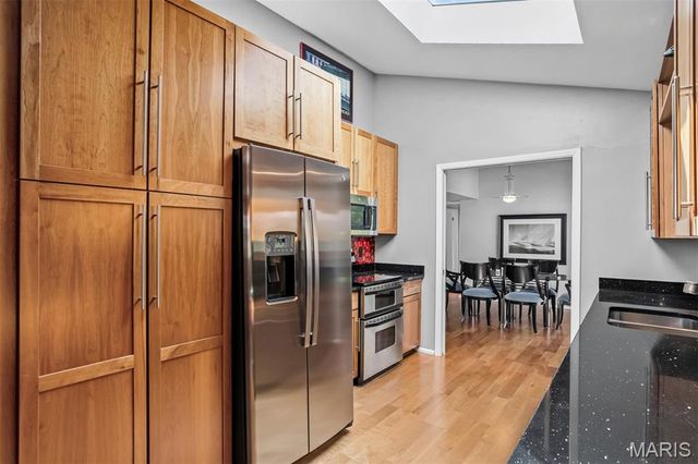 27 Chesterton Lane, Chesterfield, MO 63017