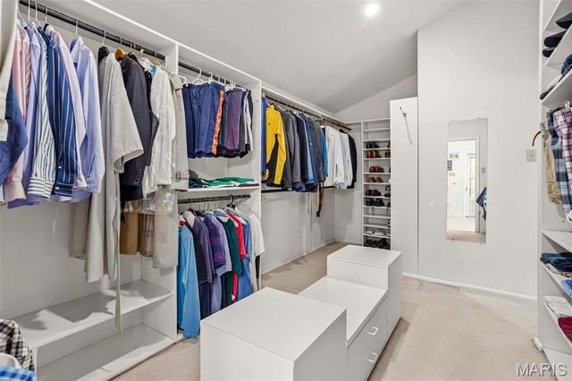 27 Chesterton Lane, Chesterfield, MO 63017