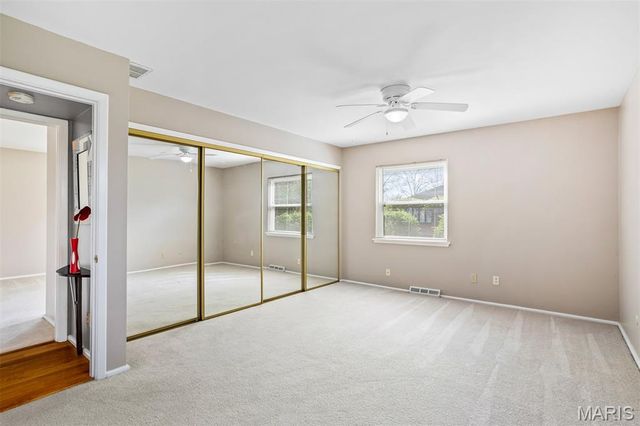 27 Chesterton Lane, Chesterfield, MO 63017