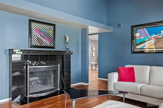 27 Chesterton Lane, Chesterfield, MO 63017