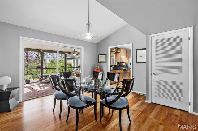 27 Chesterton Lane, Chesterfield, MO 63017