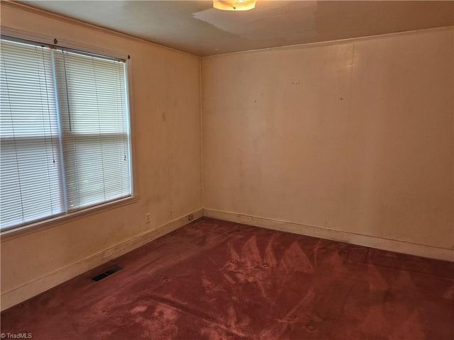 3021 Branderwood Drive, Greensboro, NC 27406