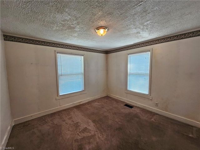 3021 Branderwood Drive, Greensboro, NC 27406