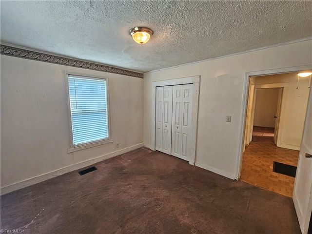 3021 Branderwood Drive, Greensboro, NC 27406