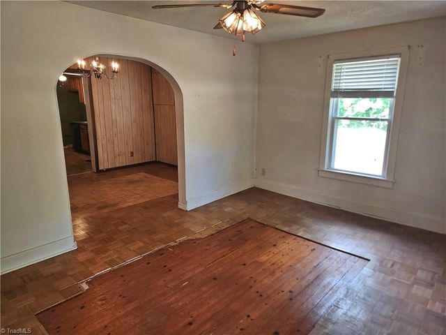 3021 Branderwood Drive, Greensboro, NC 27406