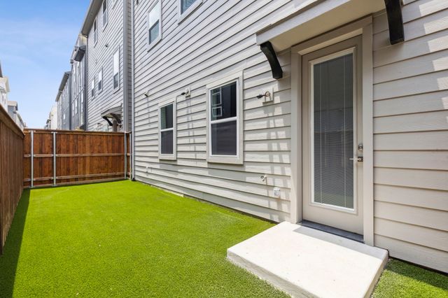 2468 Carmelita Street, Dallas, TX 75212