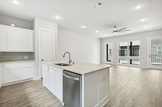 2468 Carmelita Street, Dallas, TX 75212