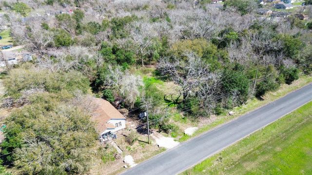 524 N Oak Street, Texas City, TX 77591