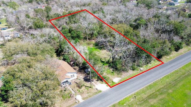 524 N Oak Street, Texas City, TX 77591