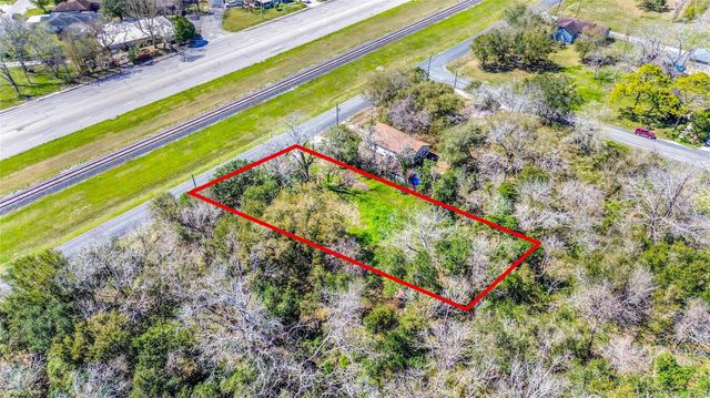 524 N Oak Street, Texas City, TX 77591