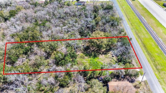 524 N Oak Street, Texas City, TX 77591