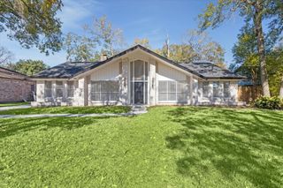 4115 Elderwood Drive, Taylor Lake Village, TX 77586