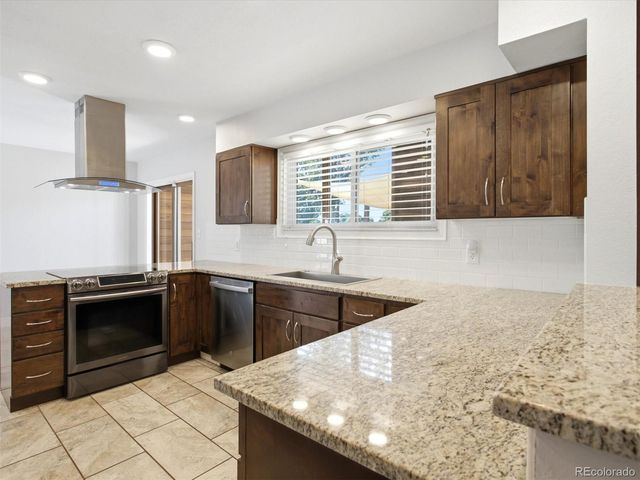 8074 W Brook Drive, Littleton, CO 80128