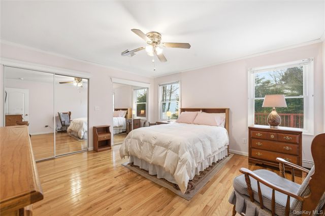 43 Ridgeway Boulevard, Bay Shore, NY 11706