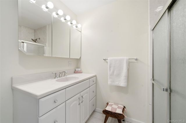 43 Ridgeway Boulevard, Bay Shore, NY 11706