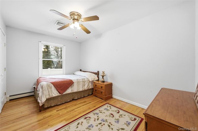 43 Ridgeway Boulevard, Bay Shore, NY 11706