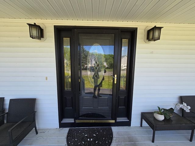 4 Panarelli Way, Webster, MA 01570