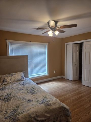 4 Panarelli Way, Webster, MA 01570