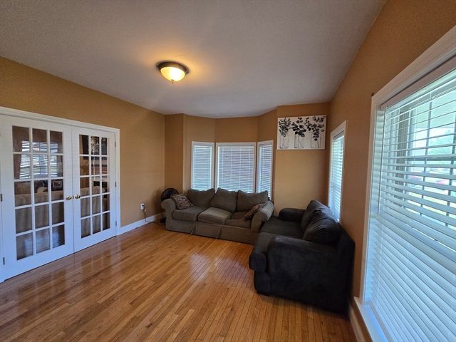 4 Panarelli Way, Webster, MA 01570