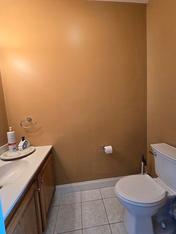 4 Panarelli Way, Webster, MA 01570