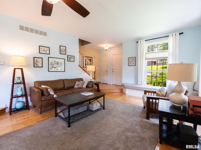 4104 S LAKE CAMELOT Drive, Mapleton, IL 61547