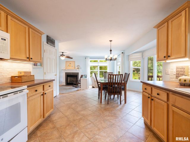 4104 S LAKE CAMELOT Drive, Mapleton, IL 61547