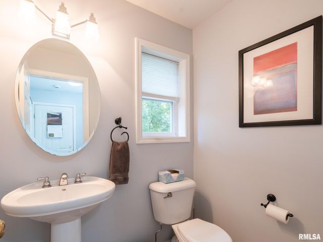 4104 S LAKE CAMELOT Drive, Mapleton, IL 61547