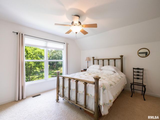 4104 S LAKE CAMELOT Drive, Mapleton, IL 61547