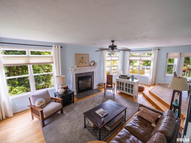 4104 S LAKE CAMELOT Drive, Mapleton, IL 61547