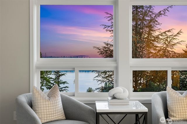 8144 W Mercer Way, Mercer Island, WA 98040