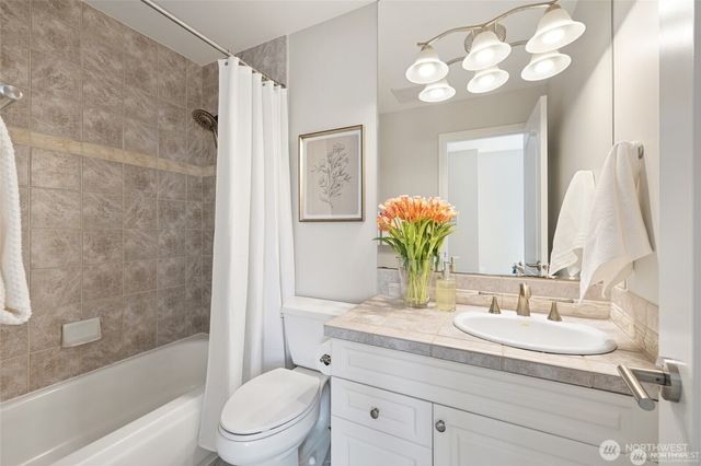 8144 W Mercer Way, Mercer Island, WA 98040