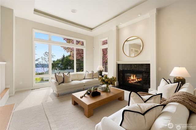 8144 W Mercer Way, Mercer Island, WA 98040