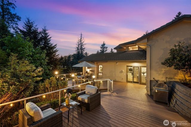 8144 W Mercer Way, Mercer Island, WA 98040