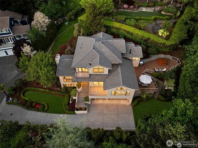 8144 W Mercer Way, Mercer Island, WA 98040