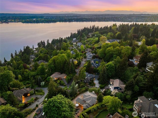 8144 W Mercer Way, Mercer Island, WA 98040
