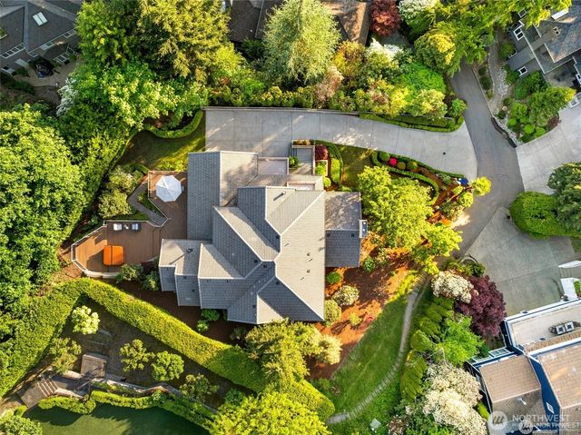 8144 W Mercer Way, Mercer Island, WA 98040